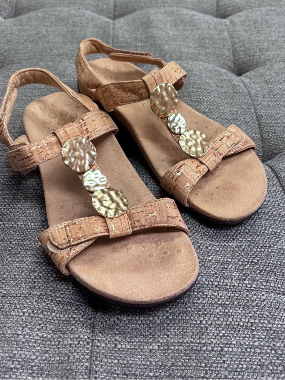 Vionic Tan Cork-Textured Slingback Sandals with Gold Disc Accents
